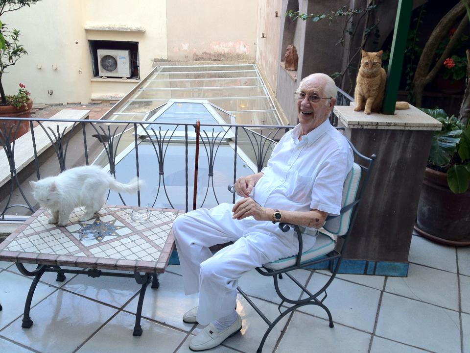 Addio a Tonino del Gatto Bianco. Con la sua scomparsa va via un pezzo di Capri