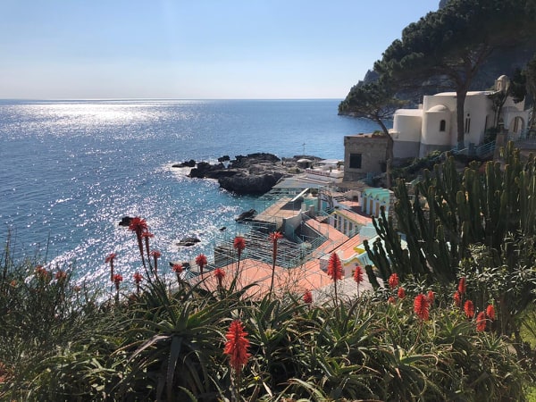 Gennaro Amitrano apre a Marina Piccola