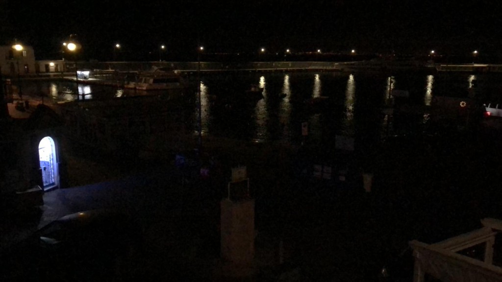 Molo Banchinella al buio, esposto a Regione e Circomare