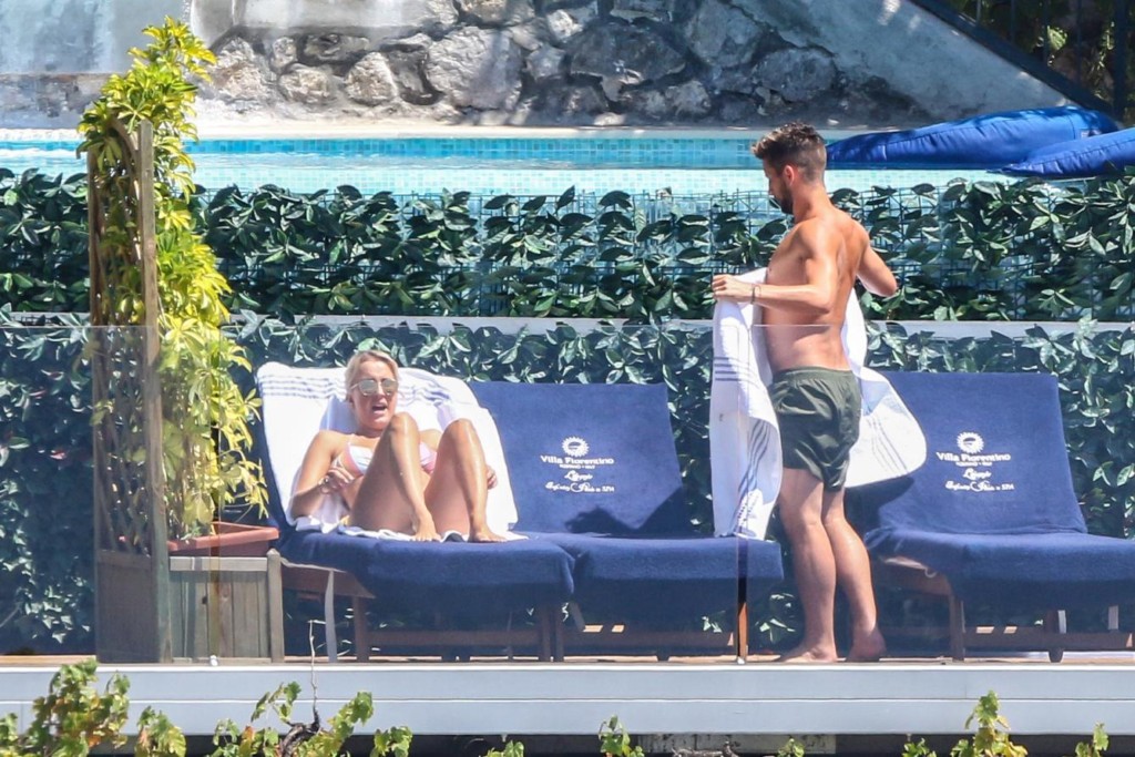 Per Mertens ultimi scampoli di vacanza a Villa Fiorentino a Positano