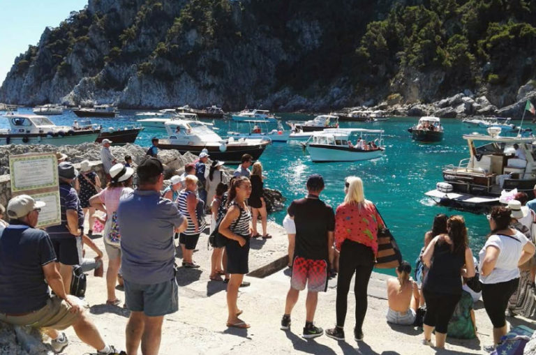 Accolto il ricorso delle società di noleggio per gli attracchi allo Scoglio delle Sirene, il sindaco insorge