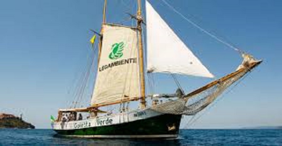 Goletta Verde e dei laghi: si parte da Capri e dal Patria