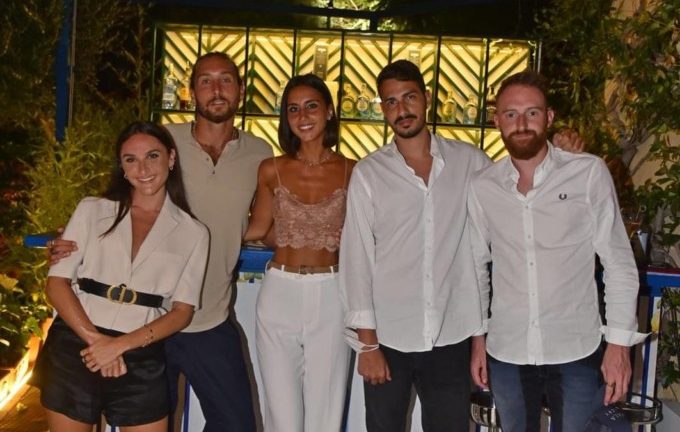 Al VV Lounge serate a tema con Caprisius, il Gin al sapore di Capri