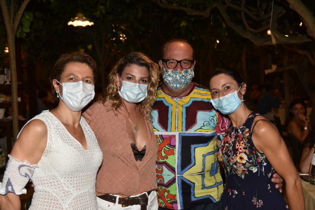 Emma Marrone da Paolino, vacanze da single a Capri e Positano – fotogallery