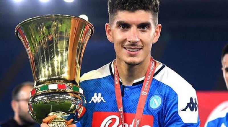 Capri: l’associazione Nessuno Escluso mette all’asta la maglia di Di Lorenzo