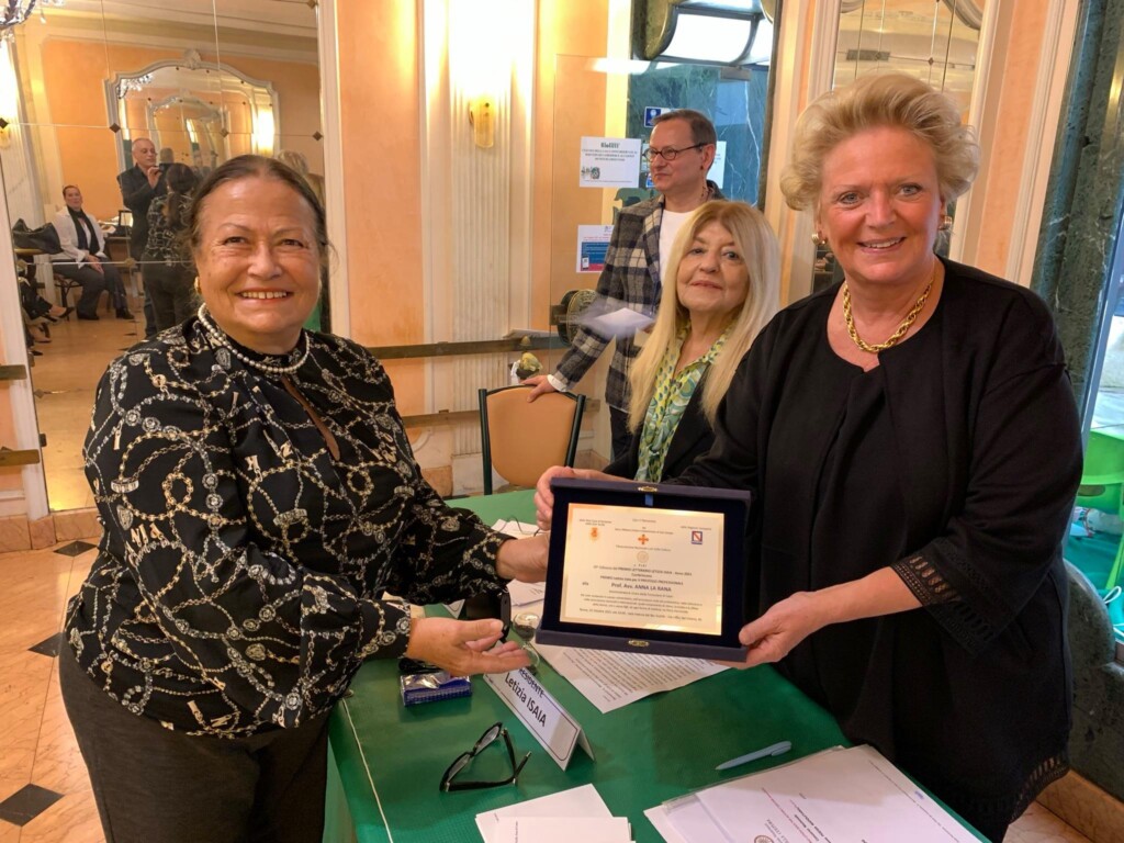 Premio letterario Letizia Isaia alla prof.ssa Anna La Rana