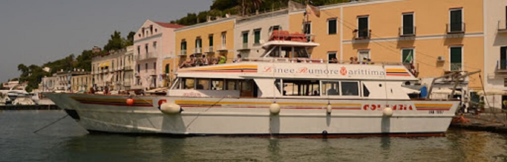 Golfo Napoli: falla in motonave senza passeggeri in navigazione fra Capri e Ischia, soccorsi