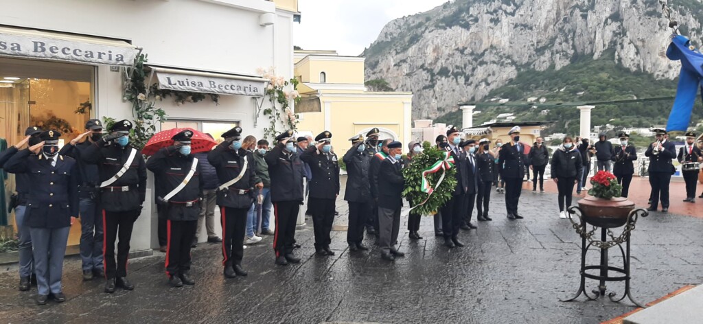 Festa delle forze armate, Capri onora i Caduti (Photogallery)