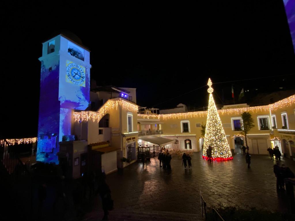 Auguri di Buone Feste ai lettori di Capripress!