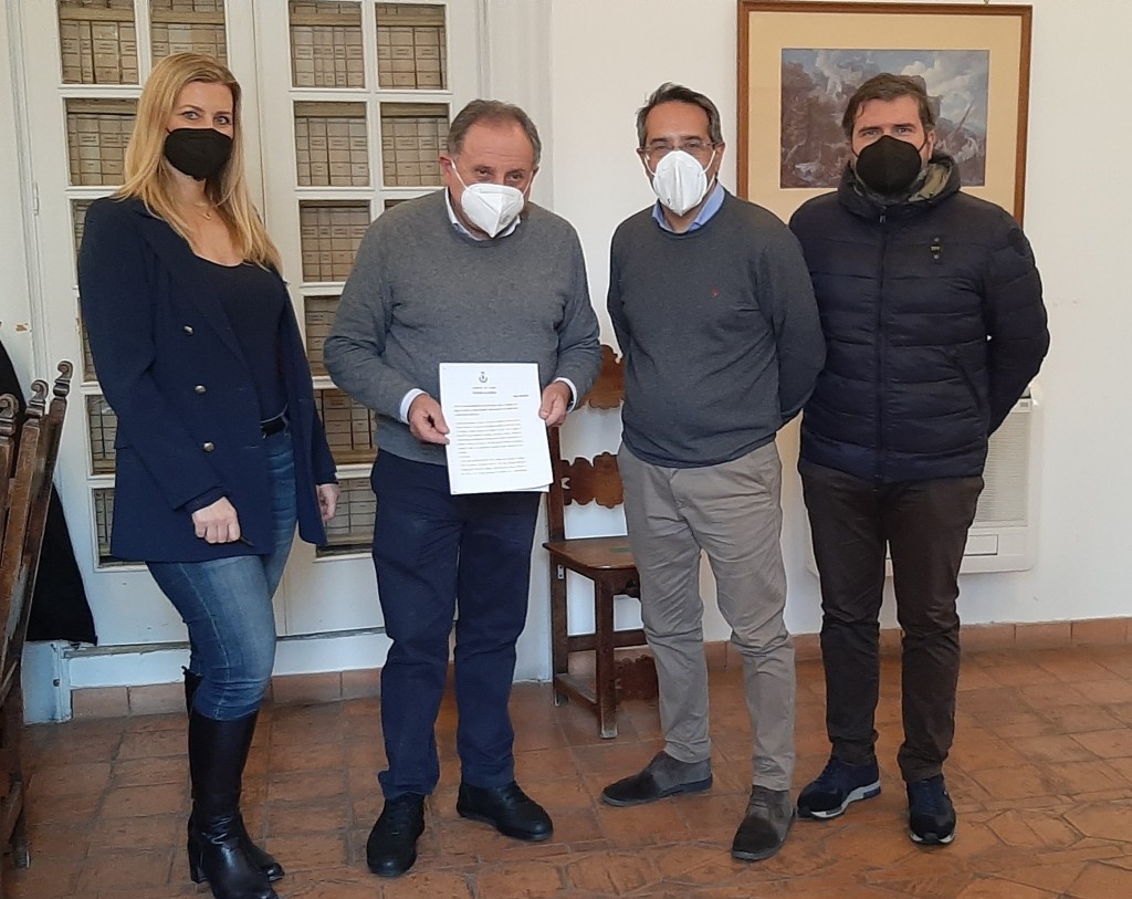 Firma dell’atto ufficiale per il trasferimento del fondo Cesina “Il Cannone” dal Demanio al Comune di Capri