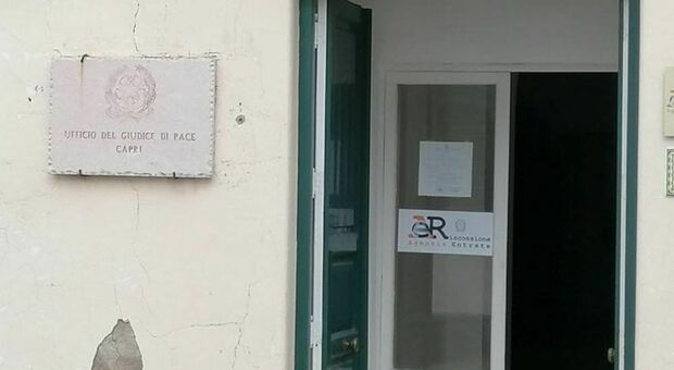 «Inagibilità dei locali», chiude l’ufficio del giudice di pace di Capri: i capresi dovranno spostarsi a Napoli