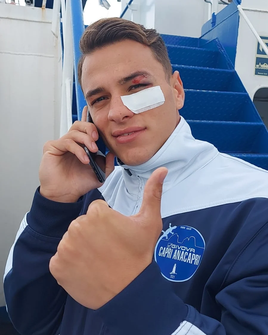 Armando ha riportato diversi punti di sutura e dovrà essere sottoposto a visite specifiche. (Video)