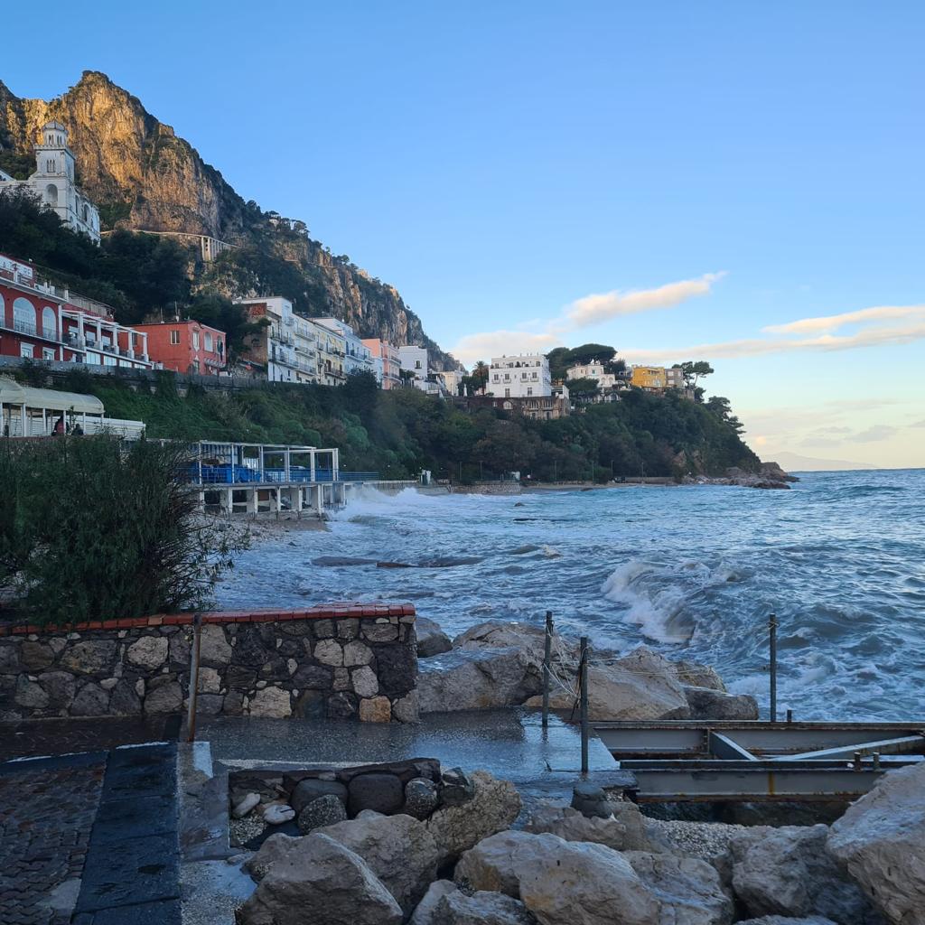 Capri, si contano i danni dopo la notte di tempesta (Photogallery)