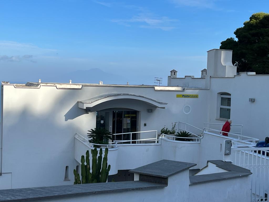 Capri: Arriva il nuovo direttore dell’ufficio postale 