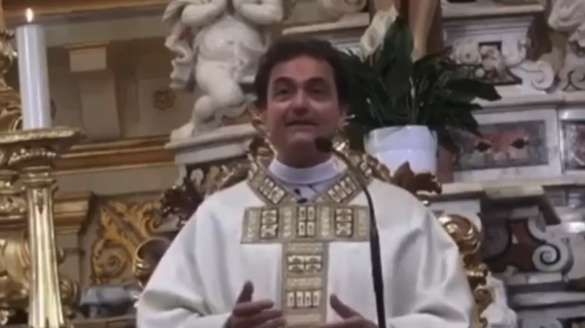 Capri: Croce Azzurra di Padre Pio, il parroco don Pasquale Irolla nuovo presidente (Photogallery)