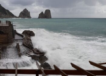Capri isolata dalla terraferma