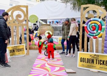 Capri: Si è aperto il Carnevalissimo, folla di bambini in maschera nella Fabbrica di Cioccolato di Willy Wonka (Photogallery)