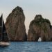 Capri, Ischia e Procida con la Vesuvio Race, la regata del Golfo, da battere il record di 9h 41′ 12″. Sabato 25 marzo