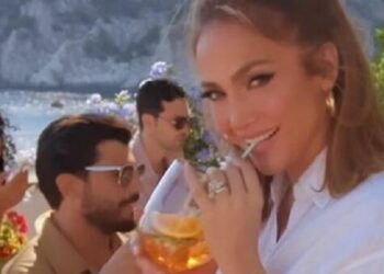 Jennifer Lopez a Capri, ecco il nuovo brand di cocktail (con poche calorie)