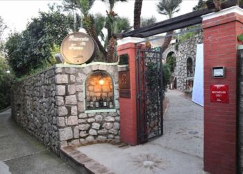 Capri – Da Tonino a Dentecala: “Origine, mutamento” seconda cena a quattro mani con Chris Oberhammer