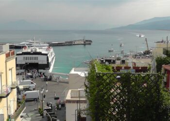 Da Capri aliscafo per Procida ma anche rotta verso Seiano, Torre del Greco e Piano di Sorrento