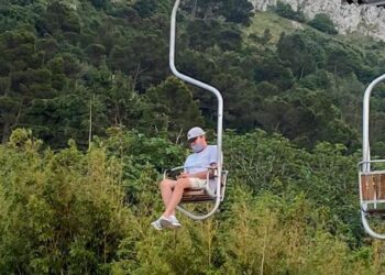 DiCaprio, vacanze in Campania alla ricerca delle origini