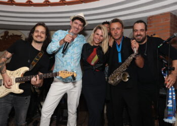 Michelle Hunziker balla al ritmo dell’Anema e Core (Photogallery & Video)