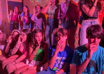 Grande successo per il musical “Scugnizzi” della Scuola Media Ippolito Nievo