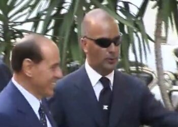 Silvio Berlusconi durante una sua venuta istituzionale a Capri, nella testimonianza di Roberto Russo imprenditore caprese del fashion di lusso (Video)