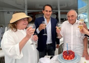 Weekend a Capri di Corrado Ferlaino per festeggiare il compleanno della compagna Roberta – photogallery