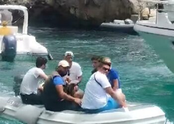 Multe agli ormeggi selvaggi  nella Baia di Marina Piccola