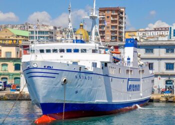 Oggi vertice in Prefettura sul problema dei flussi veicoli e passeggeri a M. Grande a Capri