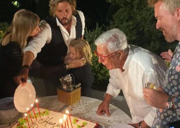 Peppino Di Capri, champagne e 84 candeline rosse