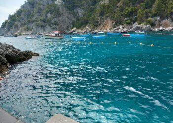 Capri, boe a tutela dei bagnanti «Niente blitz dei pirati in barca»