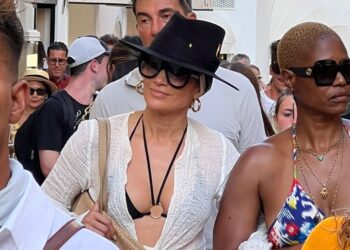 JLo lascia Capri, diretta in Costiera Amalfitana