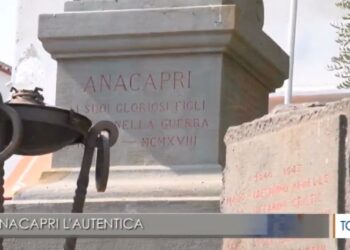 Video – Le telecamere del Tgr Campania ad Anacapri: turismo ok, potenziare i collegamenti con Marina Grande