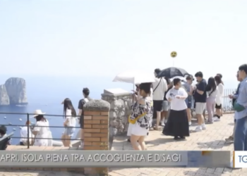 TGR: CAPRI, ISOLA PIENA TRA ACCOGLIENZA E DISAGI (VIDEO)