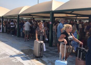 A Capri occorre il “modello Venezia”, tassa di ingresso solo a chi non soggiorna
