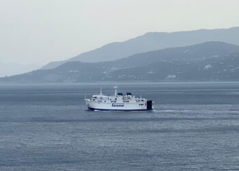 Stop alle corse notturne per trasporto merci da Napoli a Capri