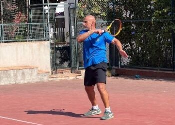 Iniziano oggi a Milano Marittima i campionati italiani di tennis over 50. Tra i partecipanti il tennista caprese Mariano Paone