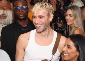 Brindisi alla Taverna Anema e Core per Mr. Rain dopo il concerto in Certosa con That’s Amore