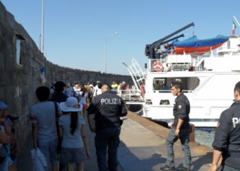 A Capri arresto della Polizia per droga: colombiano fermato al porto