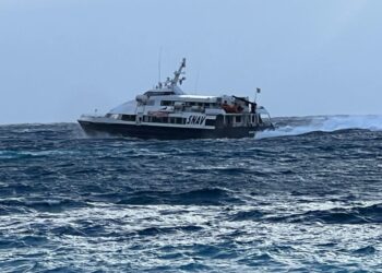 Ripresi i collegamenti: traghetti Caremar regolari, aliscafi a singhiozzo, ultima partenza Snav alle 16.30 da Capri