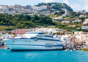 Capri tutto fermo via mare, linee weekend per Sorrento e orari invernali dei traghetti