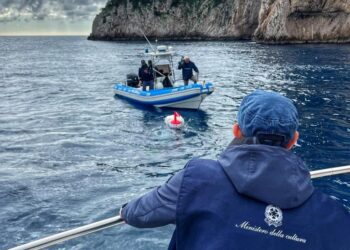 A Capri ritrovamento antichi reperti nella Grotta Azzurra