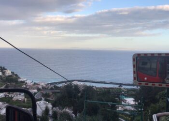 A Capri stop a via Don Giobbe Ruocco, intanto da stamattina parziale ripresa dei collegamenti marittimi