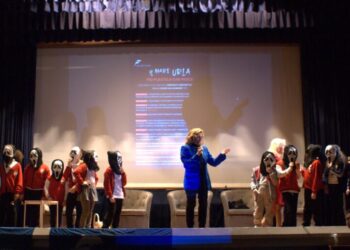 L’urlo del mare arriva nel golfo di Napoli