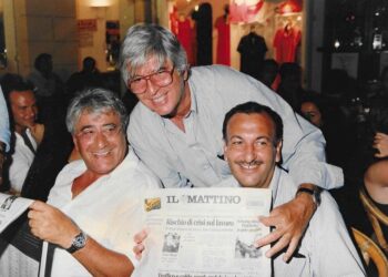 Graldi in piazzetta con gli amici di sempre