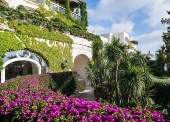Borsa Turistica, TuttoHotel 2024 premia il Capri Palace Jumeirah tra i migliori Luxury Hotel del sud (Gallery)