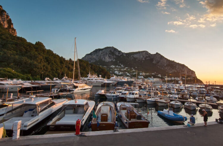 Porto Turistico Capri. Capri 2015 Capripress